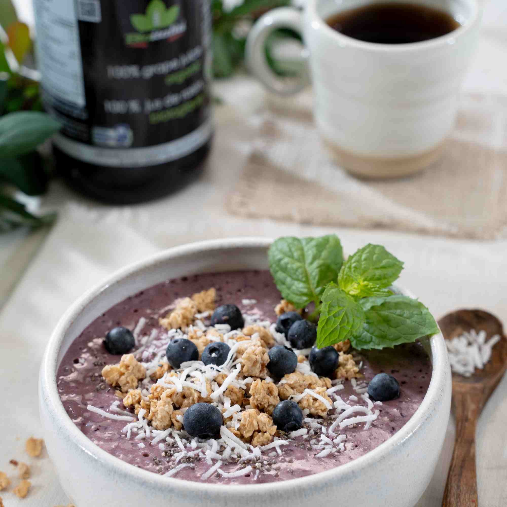 Grape juice smoothie bowl
